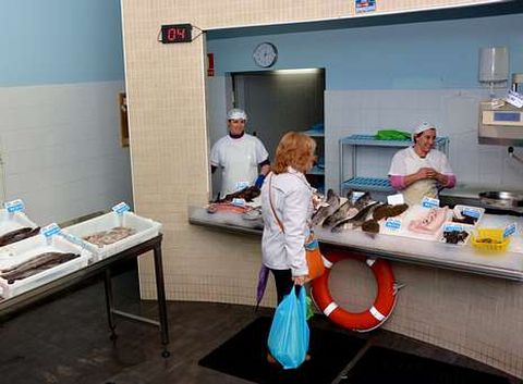 La pescader�a de la cofrad�a est� consolidada y factura unos 400.000 euros al a�o. 