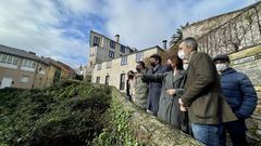 La visita de la conselleira �ngeles V�zquez a Ribadeo el a�o pasado cuando anunci� el plan para adquirir viviendas dentro del �rea Rexurbe