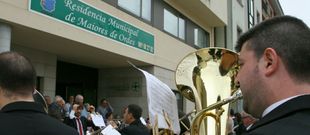 La Banda de M�sica de Ordes ofreci� un concierto en la Alameda y otro ante los mayores.