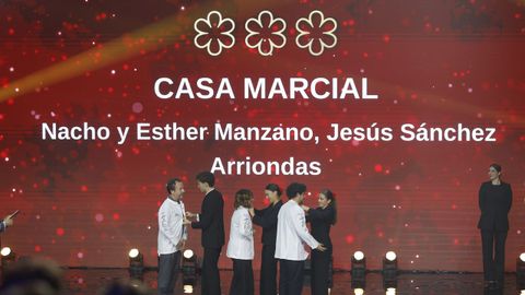 El restaurante Casa Marcial (Arriondas) de los cocineros Nacho y Esther Manzano y Jes�s S�nchez, reciben tres estrellas Michel�n durante la gala de entrega de las Estrellas Michel�n 2026