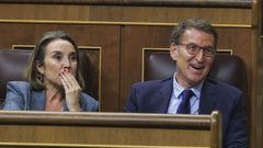 El l�der del PP, Alberto N��ez Feijoo, y la secretaria general del partido, Cuca Gamarrra, en un momento del debate.