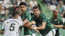 Los centrales Puric, Castro y Naldo compartiendo minutos frente al Huesca.