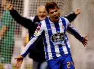 Luis Fern�ndez festeja el tanto del empate, conseguido al rematar una falta sacada por Culio.