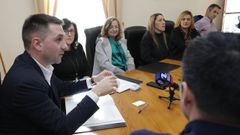Barcia, en la imagen a la izquierda del regidor, Rubn Garca