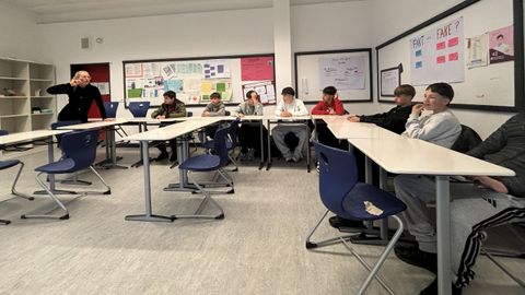 Una de las actividades de internacionalizaci�n del CPI do Toural, de Vilaboa