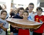 Os mozos traballaron arreo na confecci�ns das gamelas.