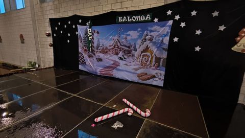 El pabell�n del colegio A Lomba se inund� por las goteras del tejado