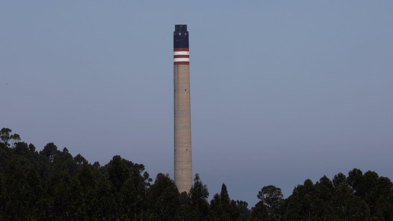El impacto de Alcoa: Xove cobró en un año 812 euros menos de IAE por vecino al parar Aluminio
