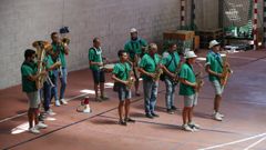 Actuaci�n de una charanga en unas fiestas de Mu��os.