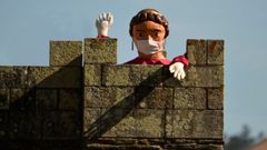 Un m�maro saludando a los vecinos desde el Torre�n dos Andrade