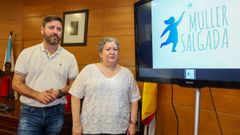 Representante de Mulleres Salgadas co alcalde de Cambados, Samuel Lago