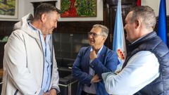 Luis Menor, con los representantes de Atave.