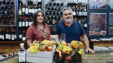 Luz y C�sar en la taper�a Acio