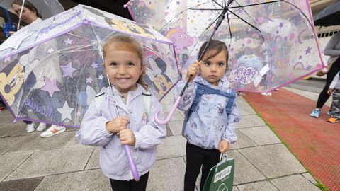 Vuelta al cole pasada por agua en Carballo