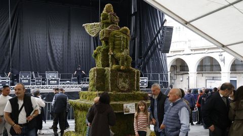 O maio��O anxo ca�do� levou o primeiro premio na categor�a art�stica