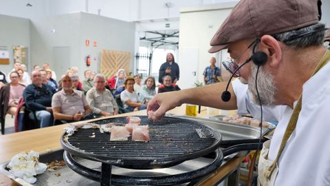 Xoanqui Ameixeiras, nun obradoiro anterior na praza