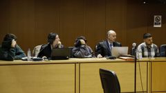 De izquierda a derecha los tres acusados por el crimen de Yoel Quispe: Aar�n Lobillo, Yared Gestal y Jos� Luis Franco, este �ltimo autor confeso de la pu�alada mortal