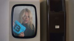 Pamela Anderson alucina con Bimba y Lola