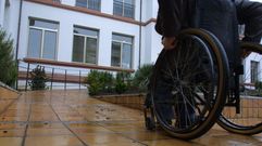 Las rampas de acceso al consistorio deber�n tener pasamanos en toda su extensi�n