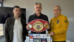 Vidal, Fajardo y Planas dieron a conocer los detalles de la velada de boxeo que se celebrar� en Boiro el s�bado.