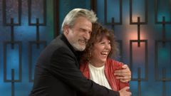 Captura de la interaccin de Alberto San Juan y Ana Rivero en La Revuelta