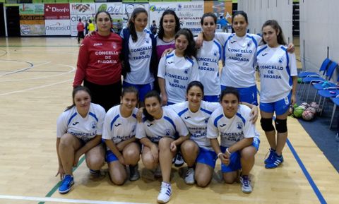 Las jugadoras del BAlonm�n Taboada se estrenaron esta campa�a en la Primera Auton�mica