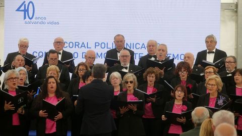 La actuaci�n de la coral municipal abri� la celebraci�n