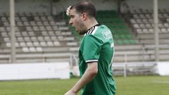 Diego Chao celebra un gol en A Marosa.