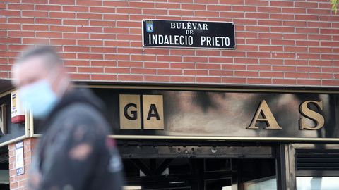 Placa del bulevar Indalecio Prieto, en Madrid, que el Ayuntamiento quiere retirar