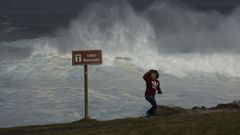 El mar de fondo deja estas impresionantes im�genes en la Costa da Morte: ��lbum!