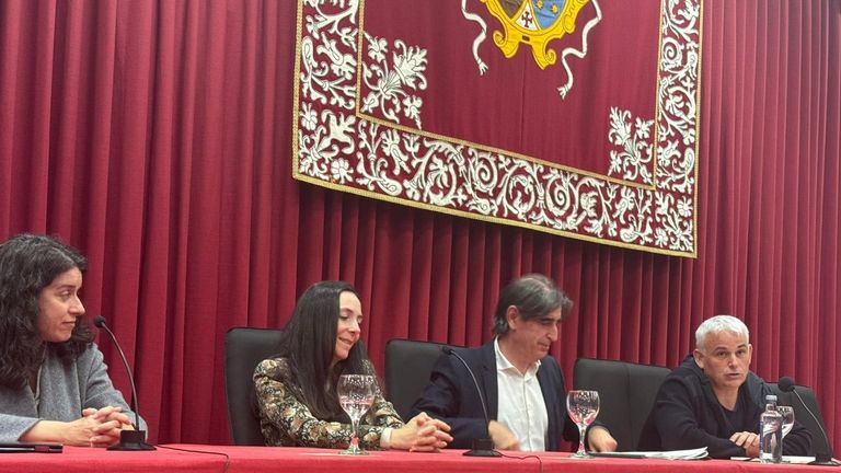 Laura Neira, de la empresa Nigal, tecnol�gica de Ribadeo, en la presentaci�n del proyecto en la Polit�cnica 