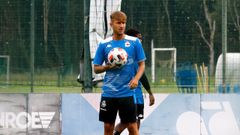 Yago Gandoy Mart�nez tiene 27 a�os, mide 1,78 y naci� en A Coru�a. Ha fichado por el Berganti�os procedente del Xerez. En la imagen, de archivo, en un entrenamiento con el Deportivo.