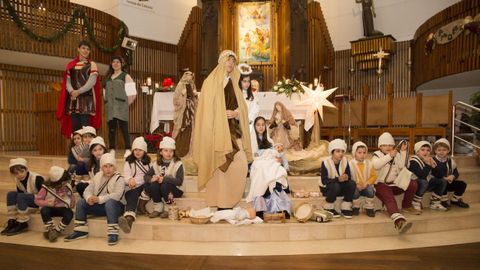 Bel�n viviente en la iglesia San Xo�n Bautista de Carballo