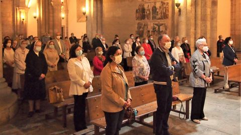 Familiares, allegados y fieles asistieron ayer a la misa funeral oficiada por el obispo de la catedral por las v�ctimas del covid-19
