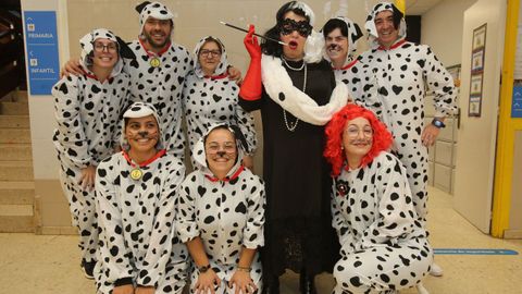 No CEIP San Tom� disfrazaronse de personaxes de contos