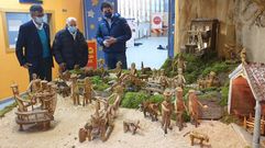 Ruperto �lvarez, con el alcalde y el delegado de la Xunta en la inauguraci�n de su bel�n en la Casa da Cultura de Sober