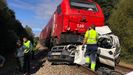 Un tren de mercancas arolla mortalmente a un vecino de Outeiro de Rei que cruzaba un paso a nivel en Rbade