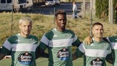 Adilson, en el centro de la imagen, ya trabaja con el equipo carballis