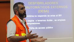 Camilo Vzquez dando una charla de primeros auxilios