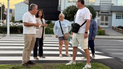 Uno de los pasos de peatones que denuncia el PP lleva a una zona ajardinada