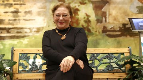 La artista pl&aacute;stica que ayud&oacute; a cocinar la &laquo;coordinaci&oacute;n&raquo; de &laquo;De nais a fillas. Receitas para non esquecer&raquo; (H&eacute;rcules Ediciones). 