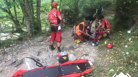 Excursionista rescatada en Cangas de On�s