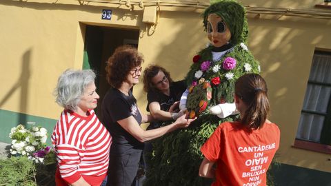 Elaboración de los Maios de Canido