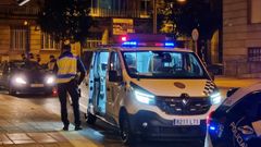 Imagen de archivo de un control de alcoholemia realizado por la Polic�a Local de Ourense