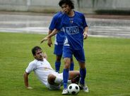 Brais, en el suelo, fue uno de los futbolistas m�s destacados en el partido ante el Silva.