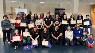 Participantes en el anterior curso de defensa personal de Narón. 