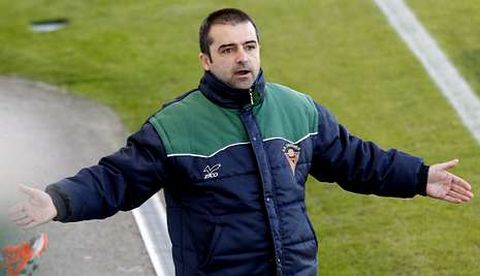 Nacho Fern�ndez Pacios no entiende lo que le est� ocurriendo a su equipo con los arbitrajes.