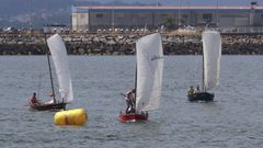 Imaxe de tres das dornas a vela participantes na Regata do Saln�s, proba da Copa M�rling.