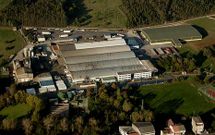 Vista a�rea de las plantas de producci�n de Calvo en el municipio de Carballo.
