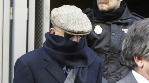 El exinspector Juan Antonio Gonz�lez Pacheco, �Billy el Ni�o�, a la salida de la Audiencia Nacional 
